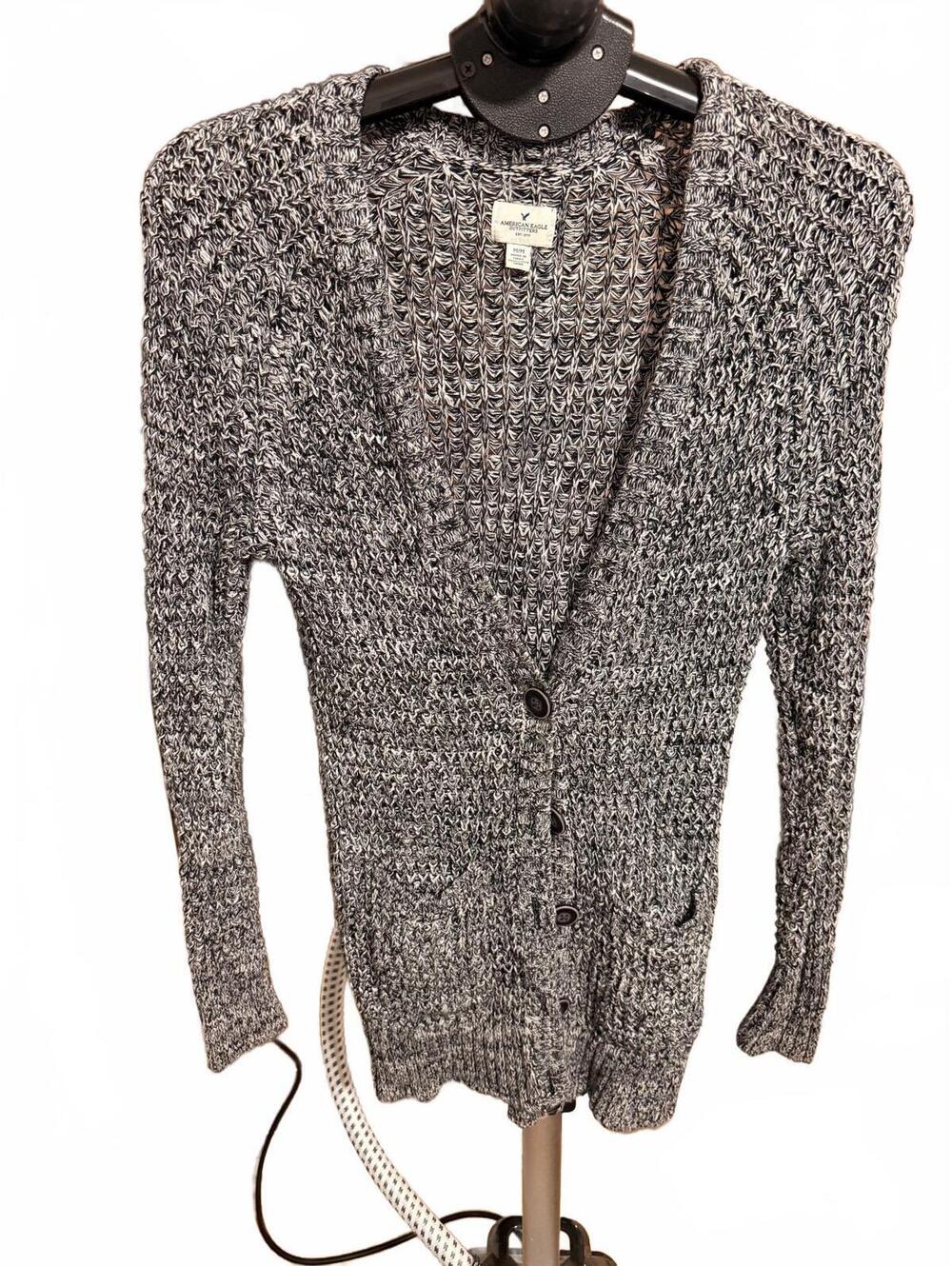 American Eagle Outfitters Women's Medium Gray Knit Cardigan